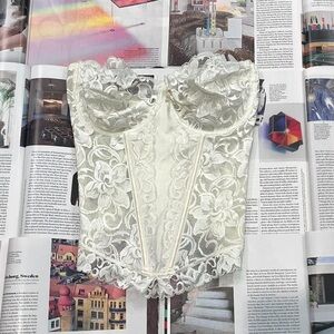 Vintage off-white lace corset top size US 32D